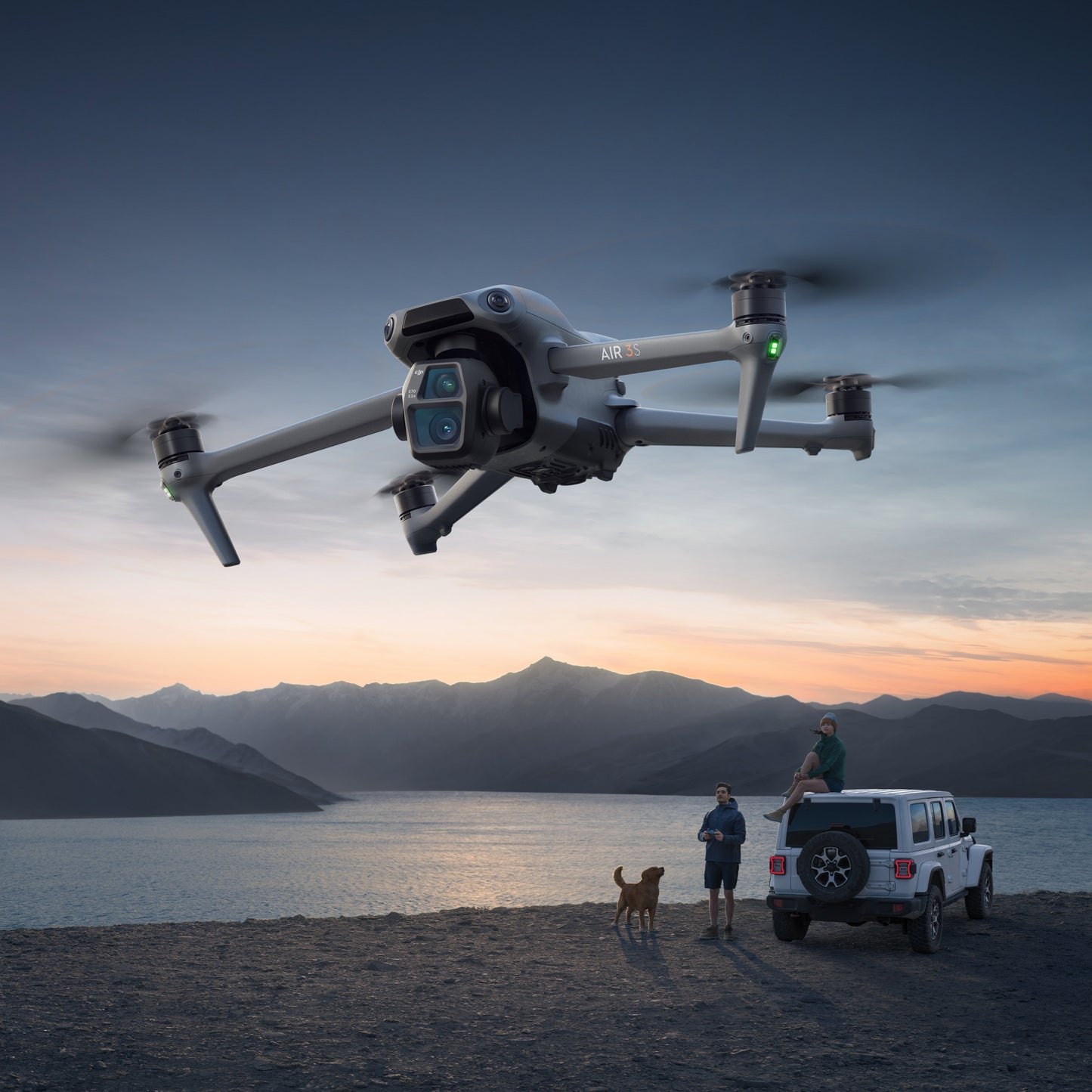 DJI Air 3S Fly More Combo et radiocommande DJI RC 2